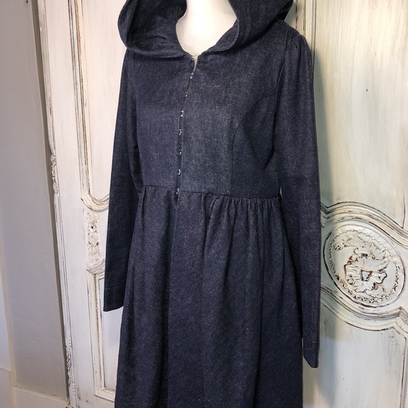 Little Red Riding Hood Cosplay Vibes Denim
Hooded Coat - Picture 3 of 14